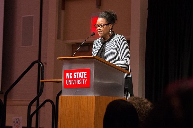 Dr. Linda McCabe Smith at 2017 Sisterhood Dinner